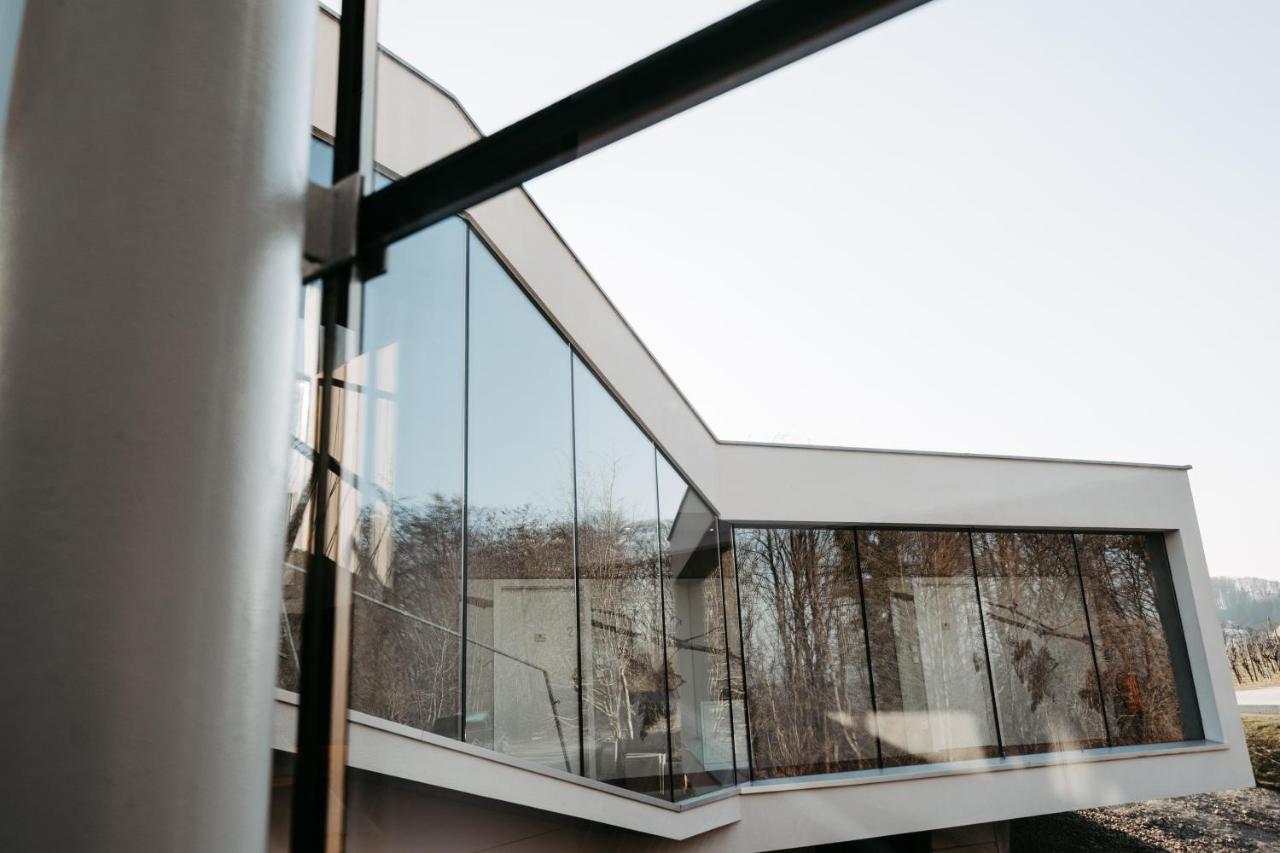 An Der Lage Apartment Spielfeld Exterior photo